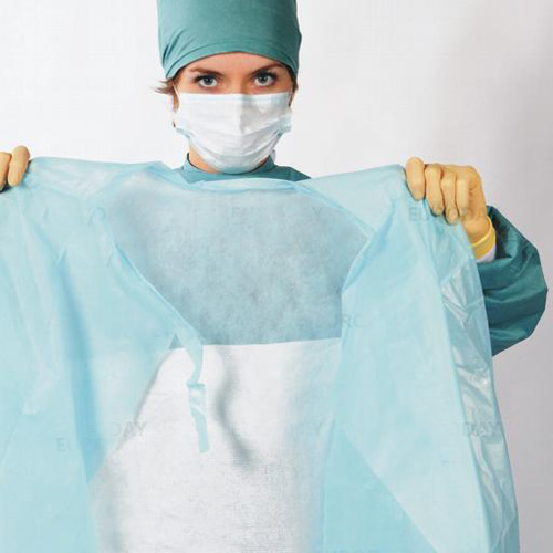 Защитное стерильное. Хирургические халаты для операции. Халат одноразовый стерильный. Многоразовый стерильный халат. Халат для операции для пациентов.